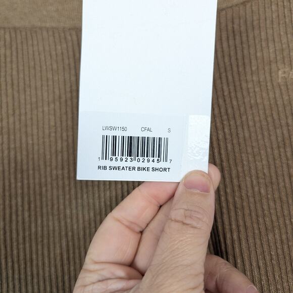 NWT Frame Tan Ribbed Sweater Knit Biker Shorts Size S - Picture 8 of 8